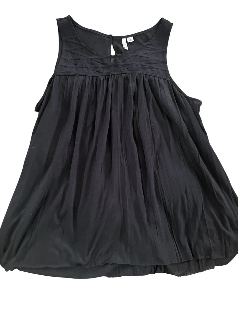 Elle Black Pleated Sleeveless Tank